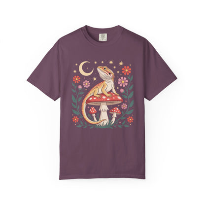 Bearded Dragon on Mushroom T-shirt